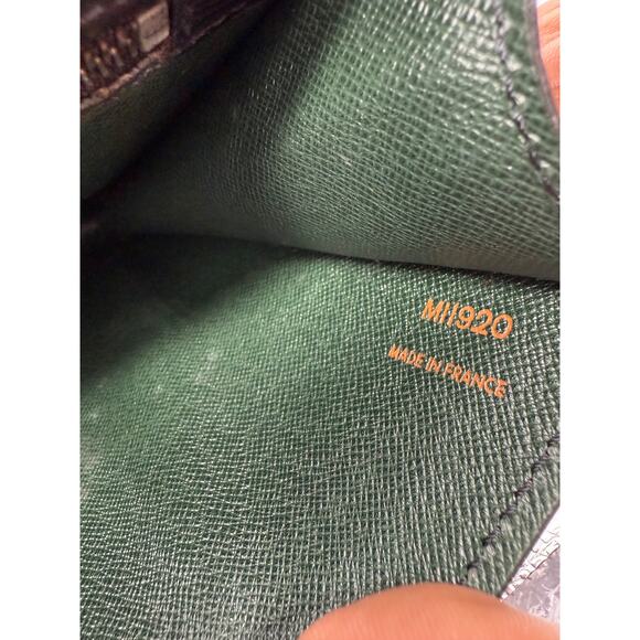 Louis Vuitton LV Twist Clutch in Black Epi Leather*BEAUTIFUL CLUTCH - Picture 7 of 11